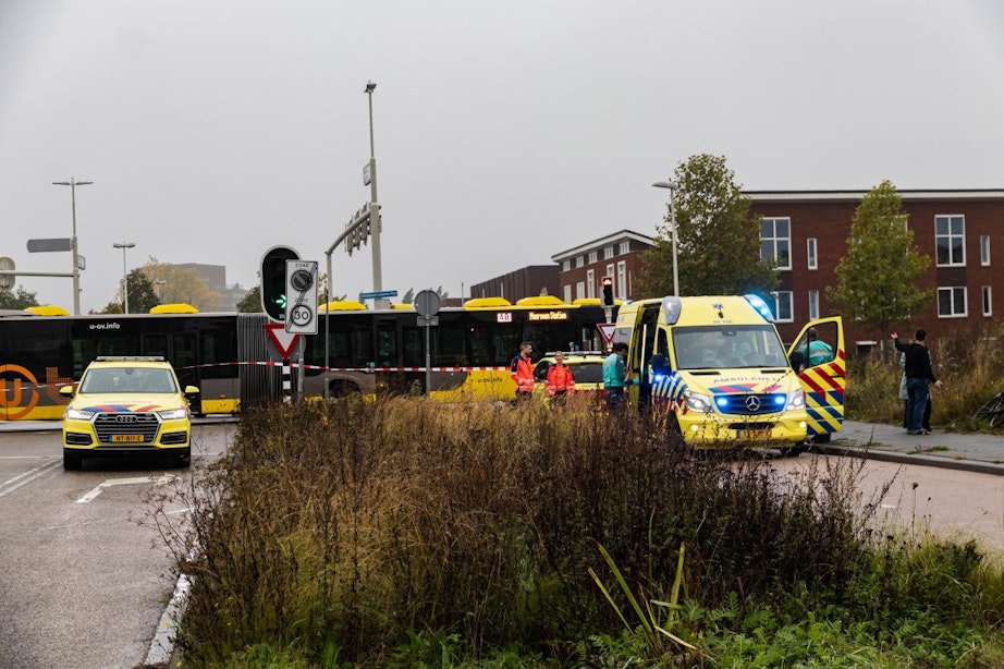 Fietser (67) overleden na ongeval met stadsbus in Utrecht