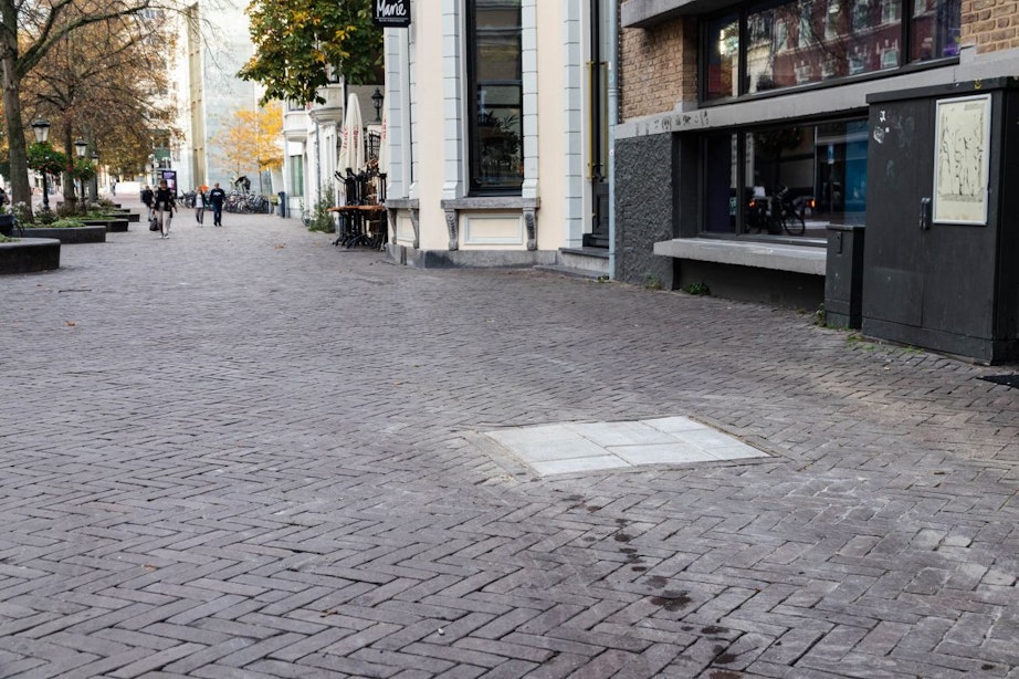 Gemeente Utrecht vervangt ‘loertoeter’ die kijkje in middeleeuws riool onder Mariaplaats mogelijk maakt