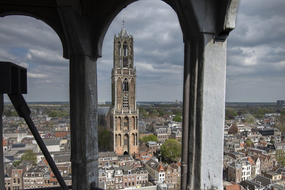 Domtoren luidt vandaag 30 minuten ter nagedachtenis aan oud-burgemeester van Utrecht Lien Vos-van Gortel