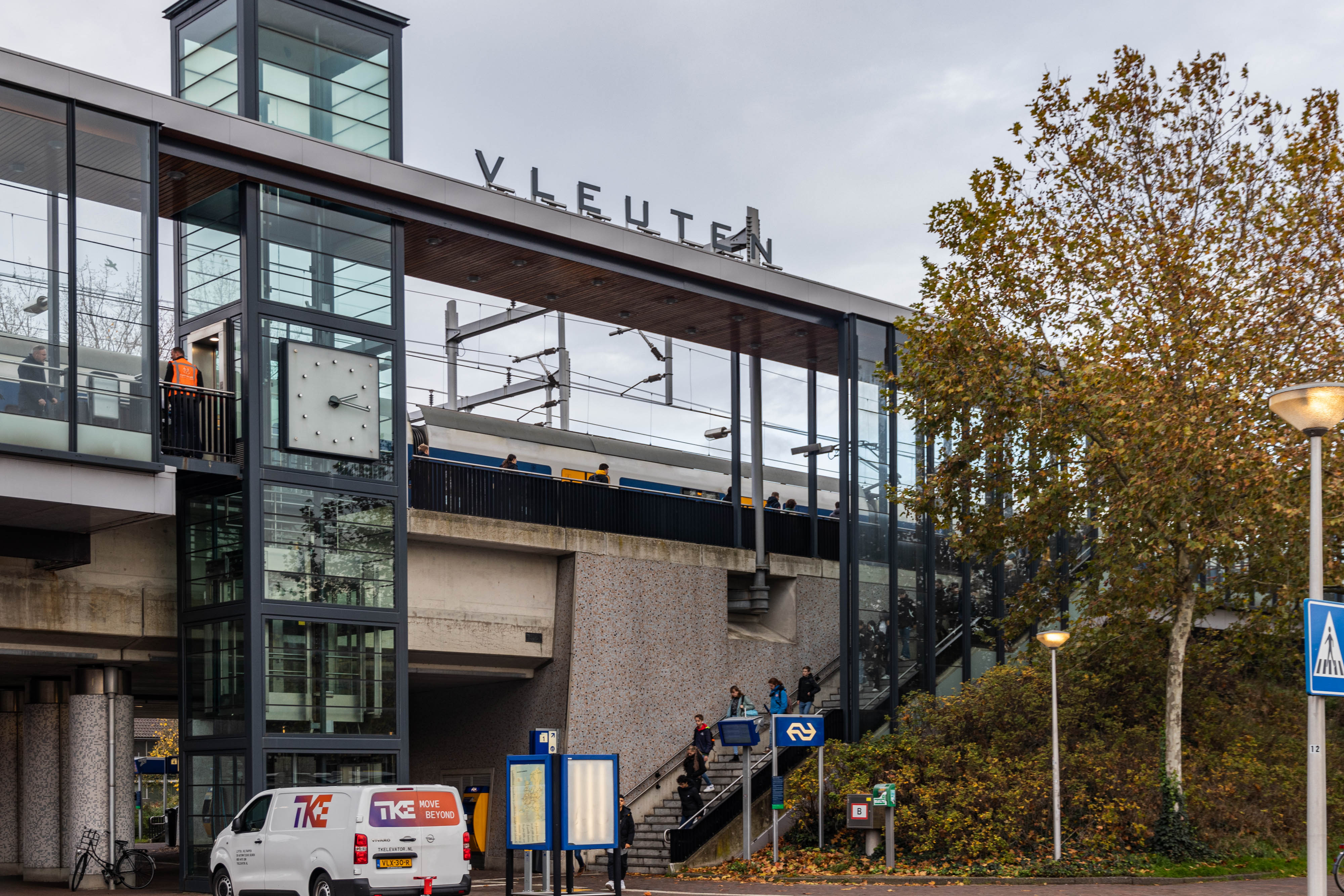 Treinverkeer Tussen Utrecht, Den Haag, Leiden En Rotterdam Urenlang ...