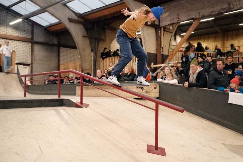 Utrechtse Keet Oldenbeuving (18) winnaar tijdens NK Street Skateboarden