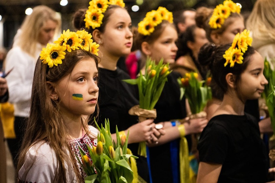 Emotionele bijeenkomst in Jaarbeurs om één jaar oorlog in Oekraïne te herdenken