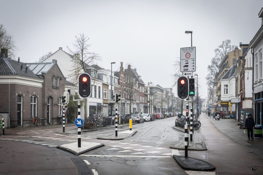 Gemeente Utrecht start proef met sensoren waarmee verkeerslicht voor fietsers eerder op groen springt