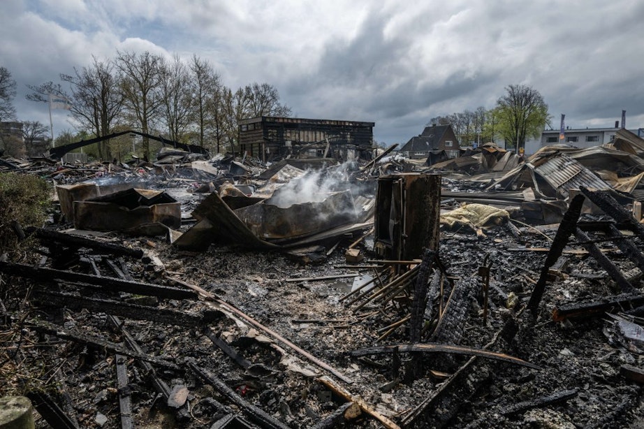 Gemeente reageert op verwoestende brand Groenewoudsedijk: ‘Onmiskenbaar een stuk geschiedenis van Leidsche Rijn verloren gegaan’