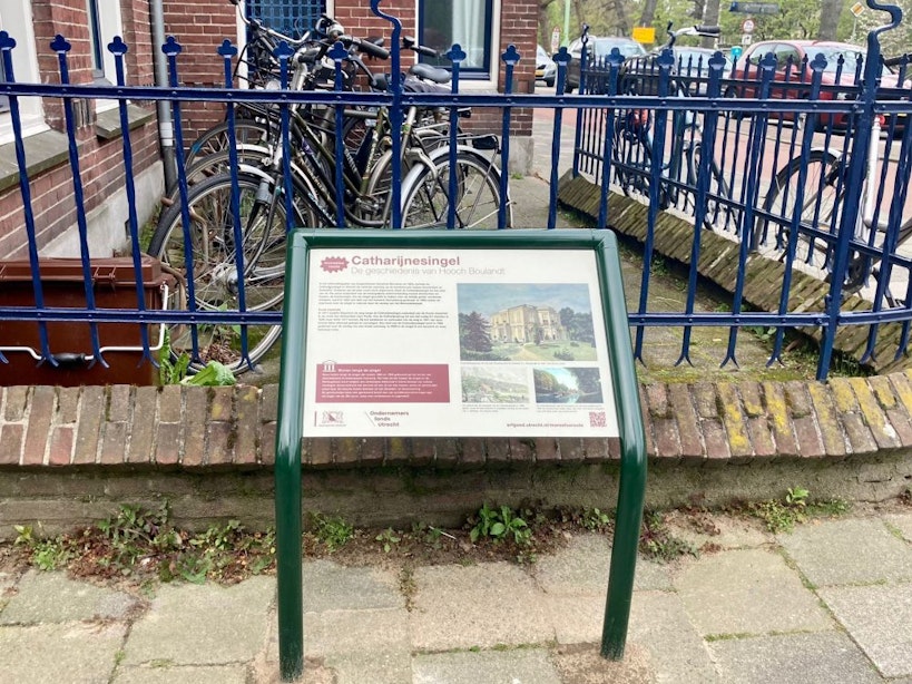 Borden Moreelse route onthuld: wandelen en lezen over Utrechtse wijk Hooch Boulandt