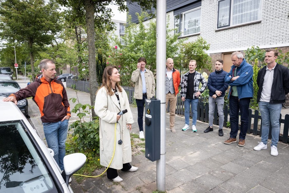 Utrecht wil laadpalen voor auto’s meer dan verdubbelen door gebruik te maken van lantaarnpalen