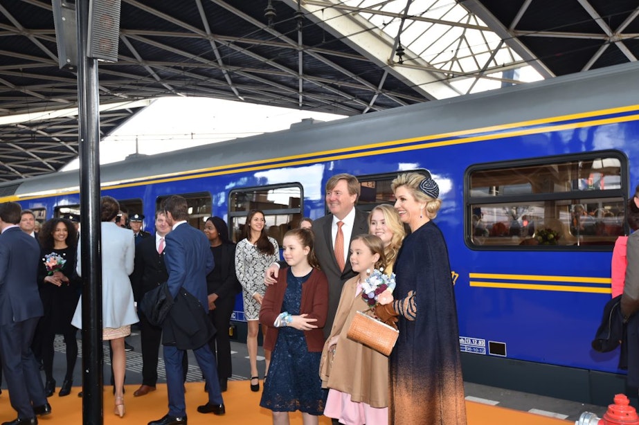 Koninklijke trein stopt, met als laatste halte het Spoorwegmuseum in Utrecht