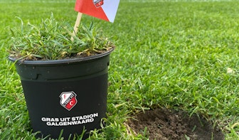 FC Utrecht-fans kunnen vanaf nu een ‘stukkie gras’ kopen uit stadion Galgenwaard