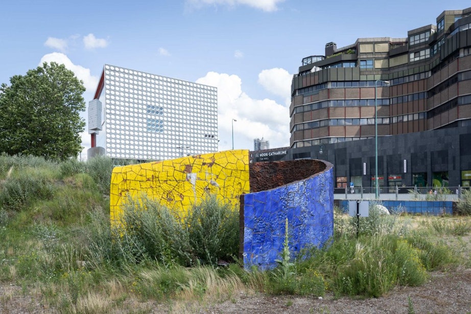 Gemeente Utrecht gaat onderzoeken of veelbesproken kunstwerk Zeelandschap kan verhuizen naar park voor verweesde beelden