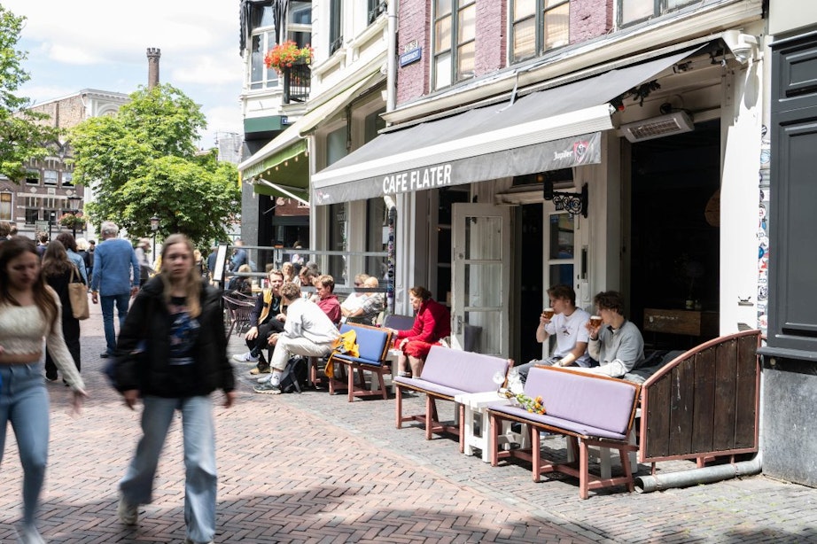Gemeente Utrecht wil cafés verbieden om tijdens openingstijden deuren en ramen te openen