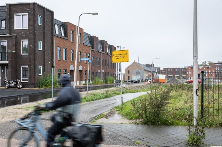 Maandag verdwijnt het tijdelijke fietspad bij de Dafne Schippersbrug in Utrecht; ‘Dit kan even wennen zijn’