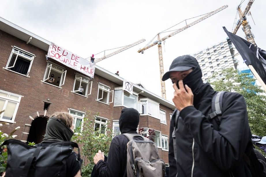 Woningen aan Croeselaan in Utrecht gekraakt op dag van Woonprotest