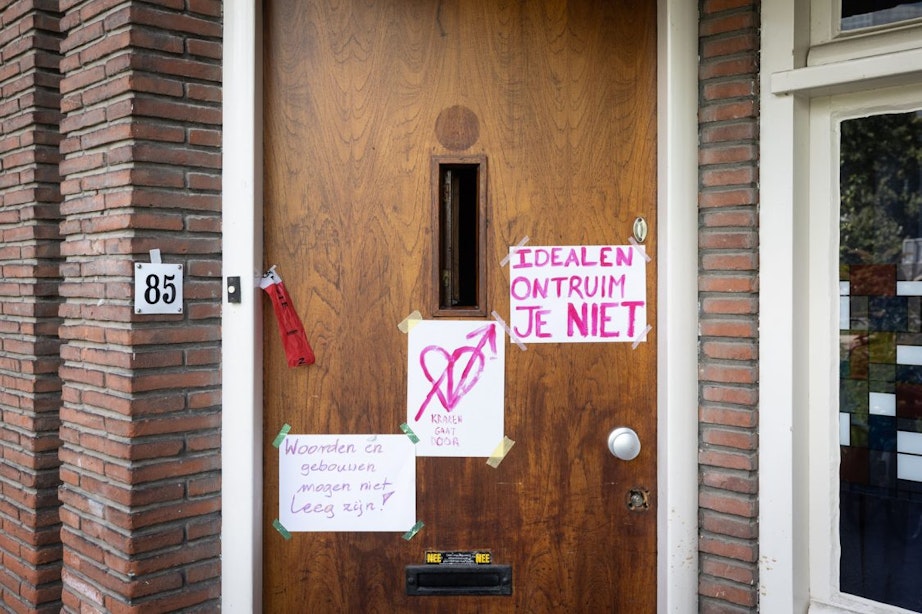 Wat schuilt er achter de voordeur van de kraakpanden aan de Croeselaan in Utrecht?