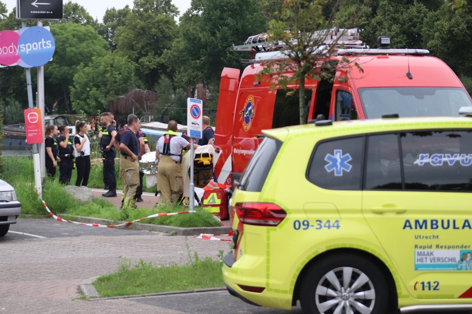 Man die vrijdag uit Merwedekanaal in Utrecht werd gered is diezelfde avond overleden