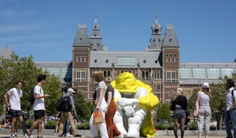 Groot kleurrijk beeld dat aandacht vraagt voor depressie en zelfdoding onder jongeren komt naar Utrecht