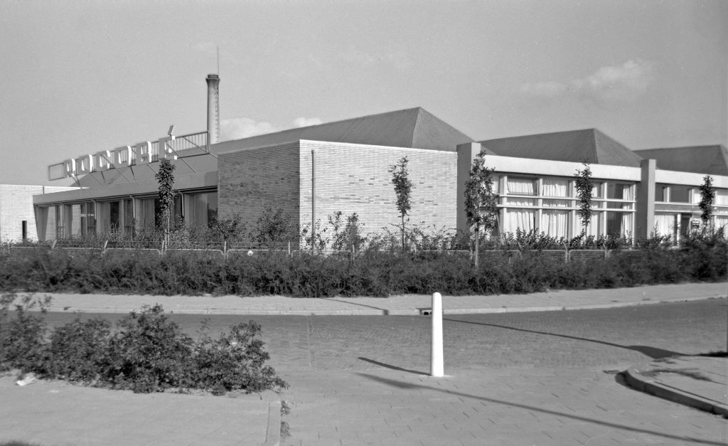Nieuwe fabriek aan de Overste Den Oudenlaan, 1961 (A. Graafhuis, Het Utrechts Archief)