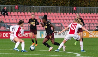 Het vrouwenelftal van FC Utrecht is niet langer koploper van de Eredivisie