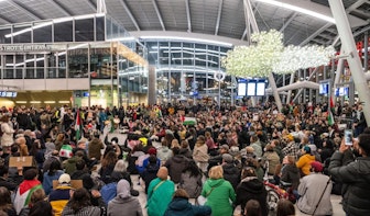Pro-Palestijnse demonstranten houden sit-in op station Utrecht Centraal