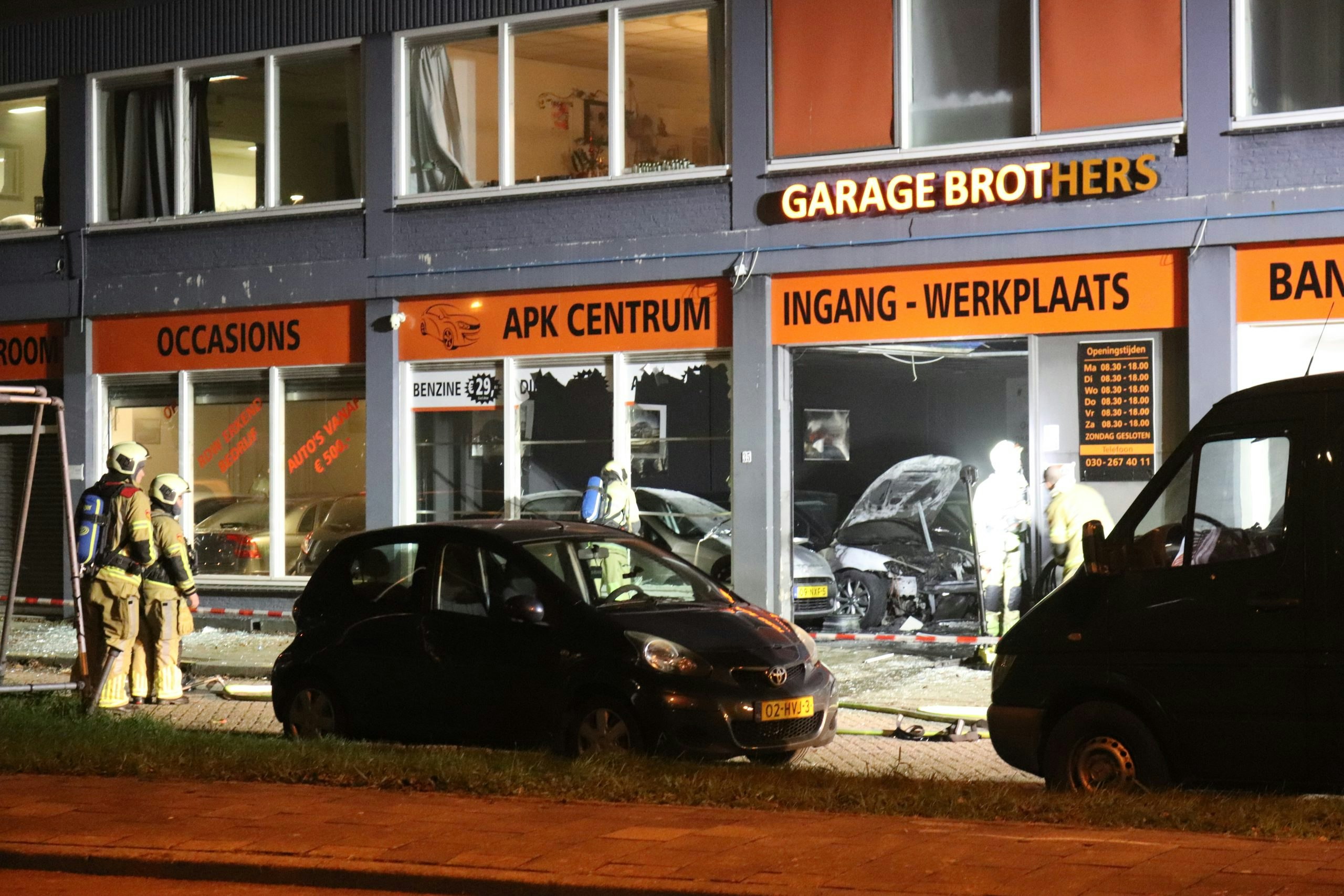 Explosie en brand bij garagebedrijf aan Europalaan in Utrecht