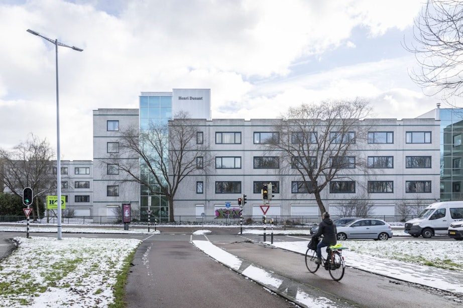 Komen er permanente woningen in het voormalig azc aan de Einsteindreef in Utrecht?