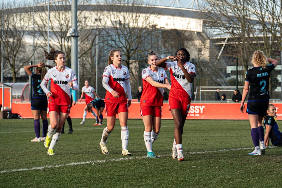 FC Utrecht Vrouwen wint op veerkrachtige wijze na belabberde openingsfase