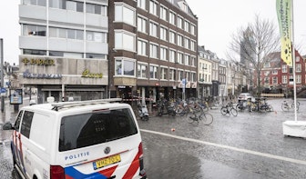 Persoon met meerdere steekwonden loopt naar binnen bij Stayokay aan de Neude in Utrecht