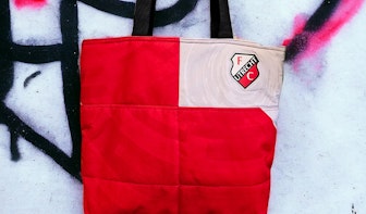 FC Utrecht maakt tassen van honderden omgeruilde wedstrijdshirts