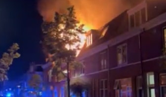 Uitslaande brand in woning aan Lombokstraat in Utrecht; een persoon gewond